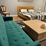 Studio Flat Very Close To Lhr